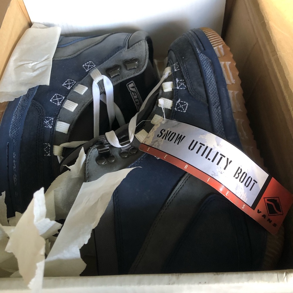 Vans vintage men’s utility shoes size 6.